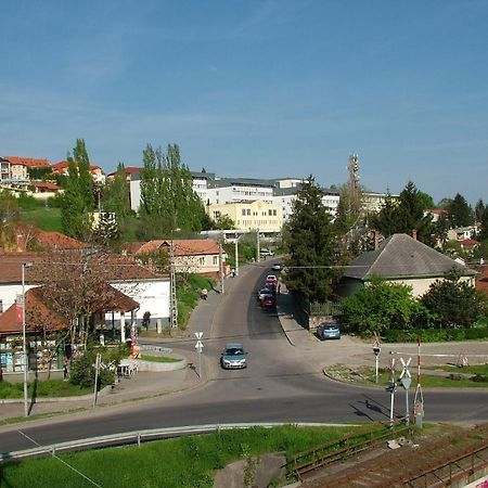 Imola Hostel Эгер Экстерьер фото