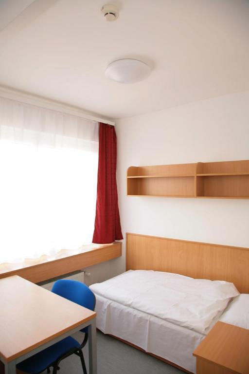 Imola Hostel Эгер Номер фото