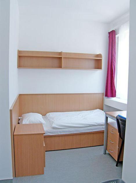 Imola Hostel Эгер Номер фото
